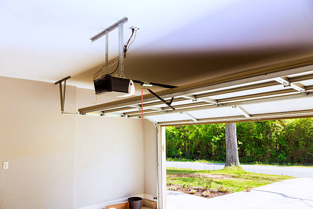 Top rated local Garage Door Panel Replacement specialists in Le Mars, IA